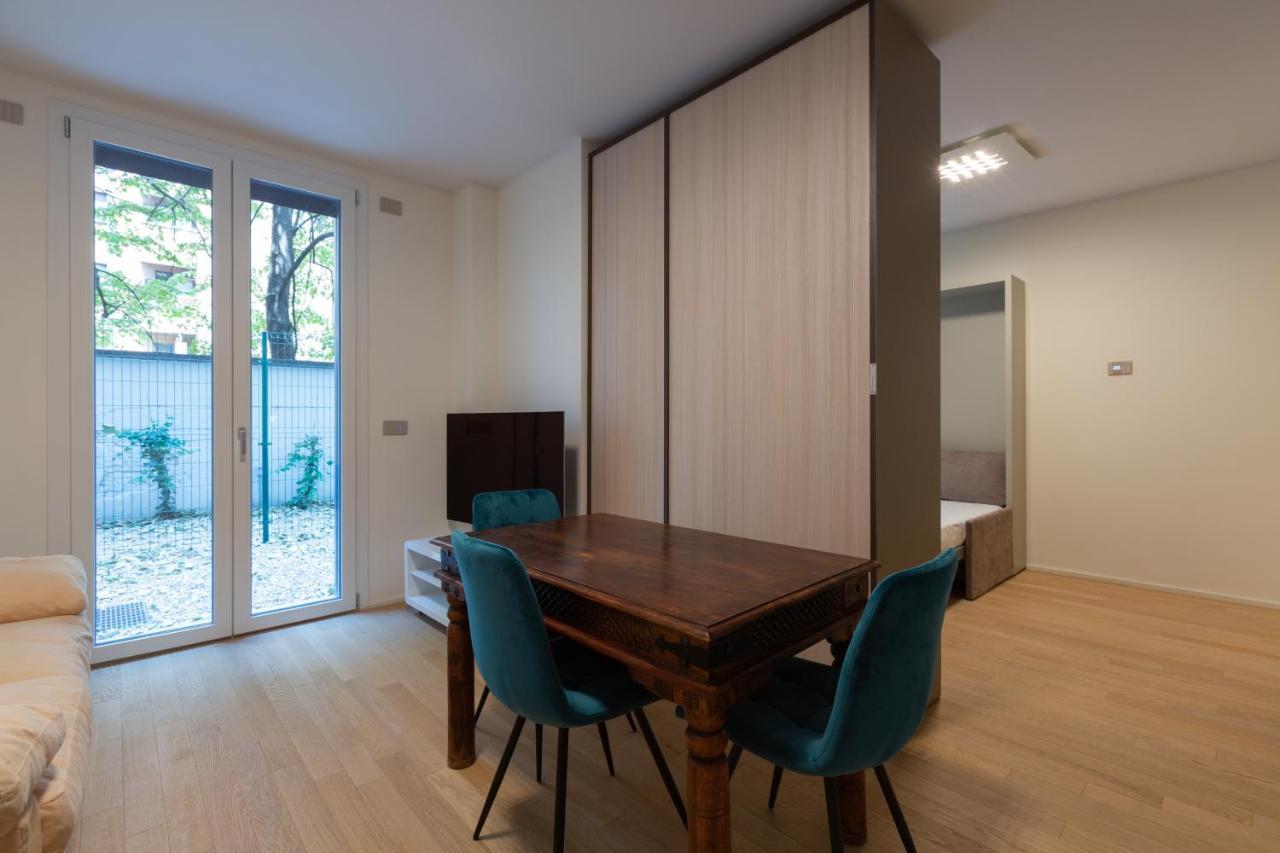 Cozy Flat With Parking Apartment Milano Exterior foto